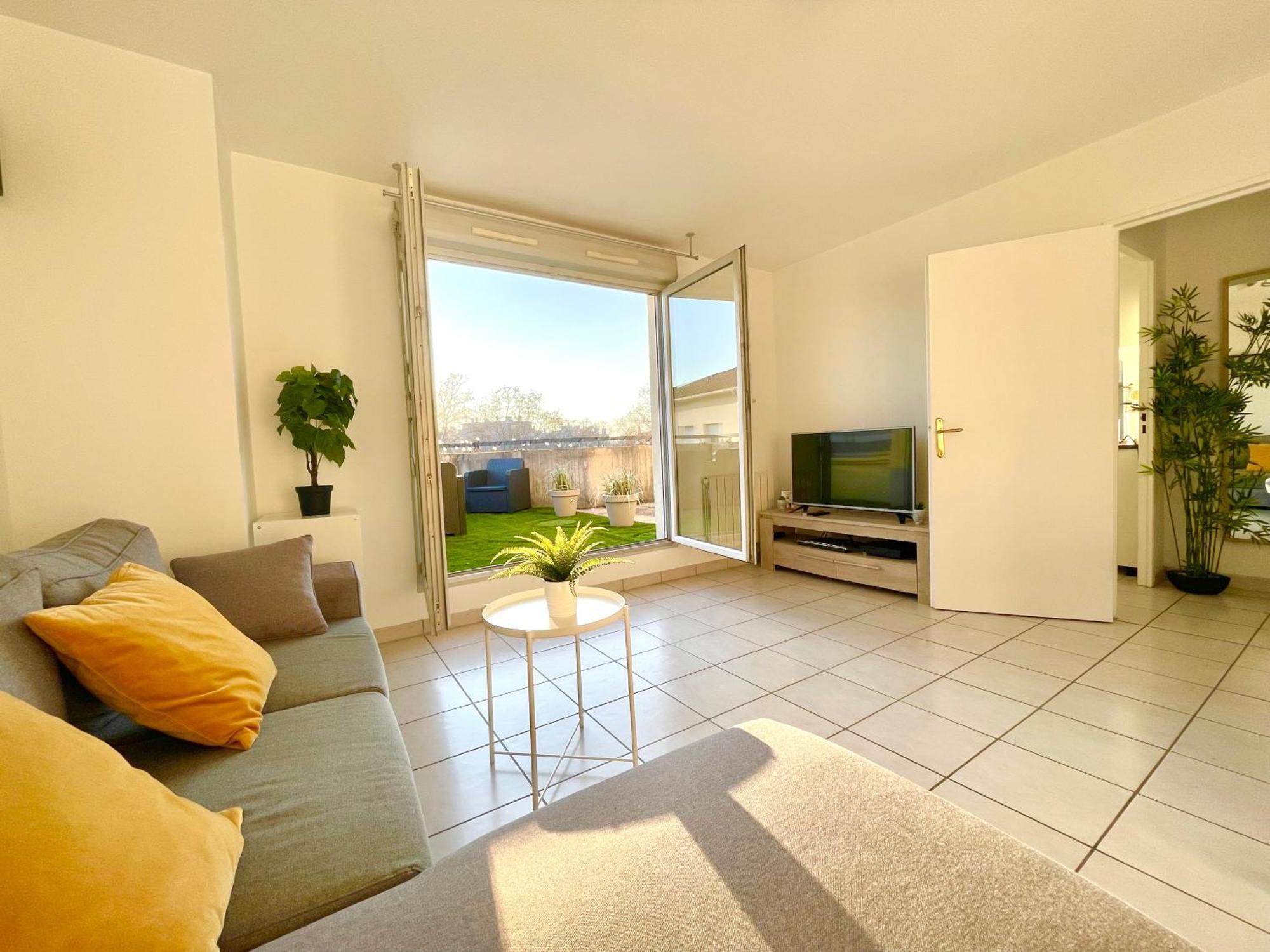 Bngo I Immense Rooftop Lyon I 2 Chambres, 4 Places Parkings, 2 Immenses Terrasses, 8 Personnes Exterior photo